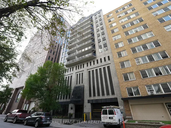 18 Nepean St #903, Ottawa, ON K2P 2L2