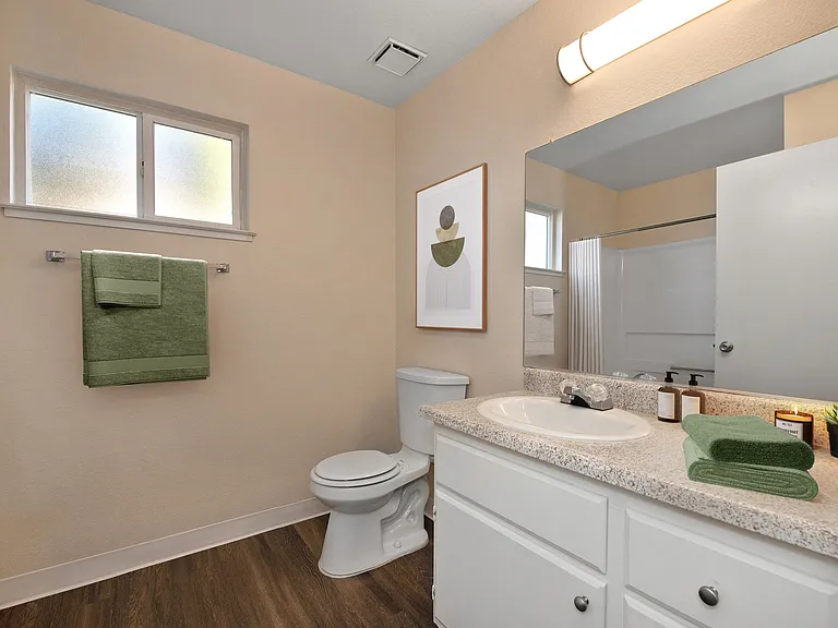 Hastings Park Apartments — Photo 31