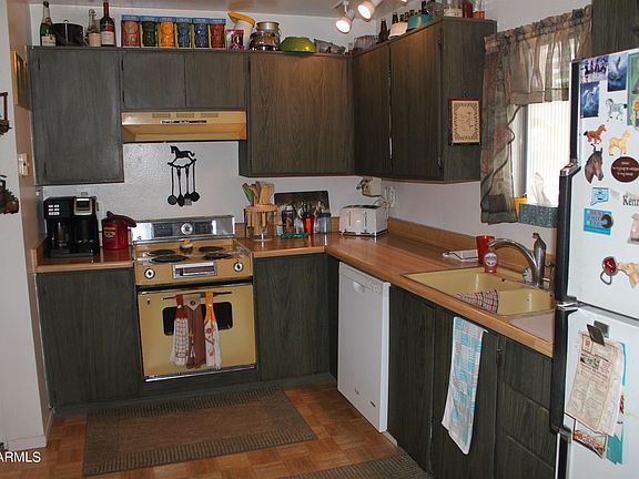 2nd image of 10548 W Calle Del Sol