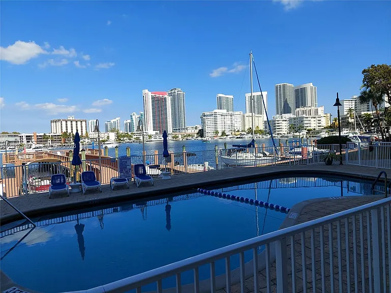 400 Golden Isles Dr #47 — Photo 14