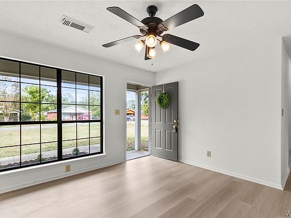 4th image of 3533 24th St