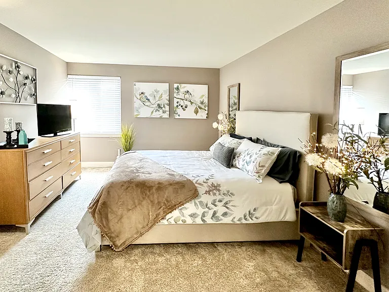 Brookside Village Apartments — Photo 7