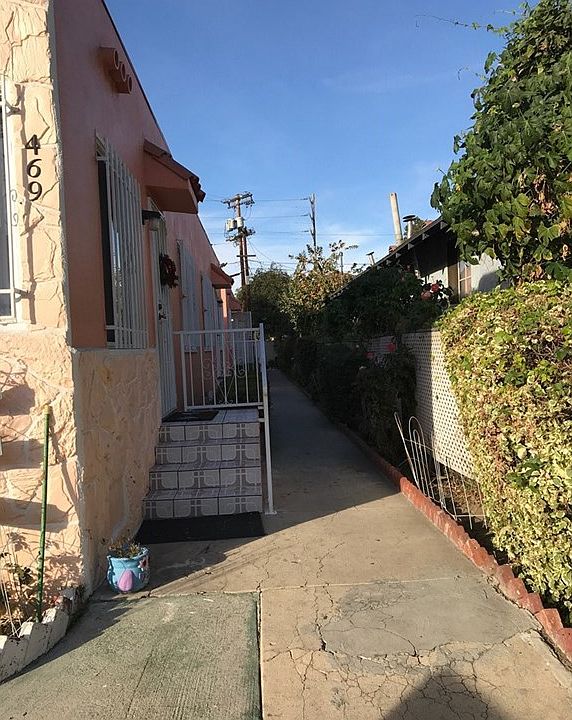1st image of 469 W 45th St