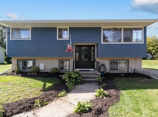 2019 Mitchell St, Oshkosh, WI 54901