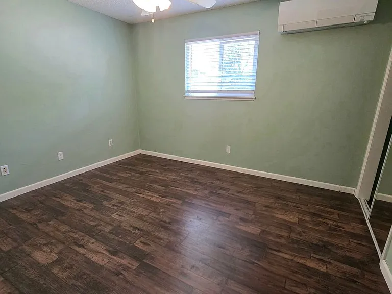 1424 Calexico Dr — Photo 10