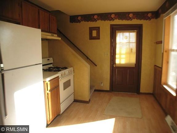 5th image of 319 5th Ave NE