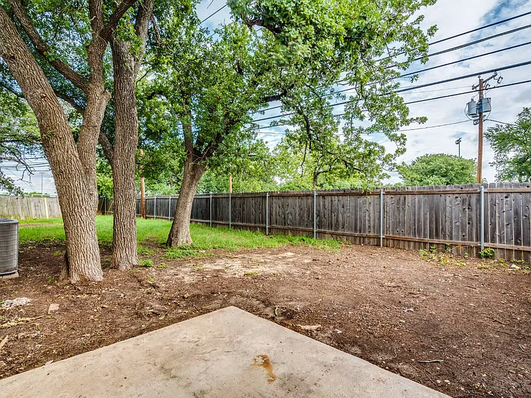 1306 Glenda Dr #A — Photo 18