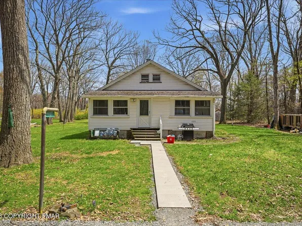 4121 Norton Pryor Rd, Pocono Summit, PA 18346