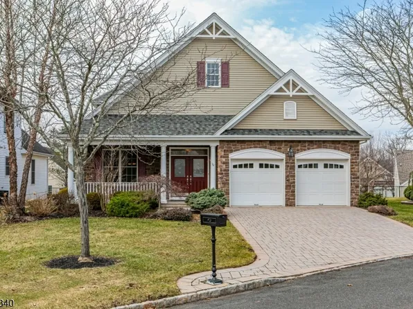 10 Independence Ct, Franklin Twp., NJ 08873