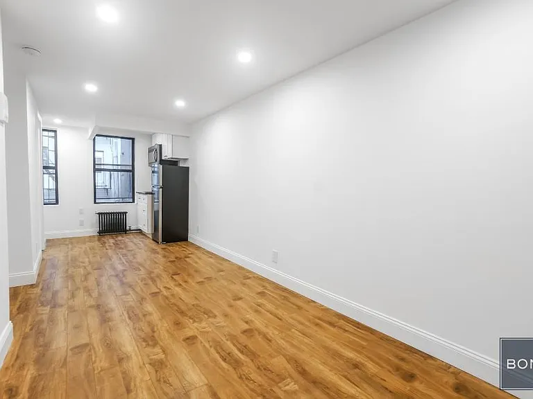 149 1st Ave #3R — Photo 4