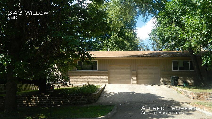 1st image of 345 N Willow Ave