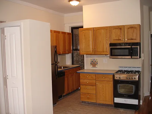 Rented by Frank Valvo Real Estate | media 3