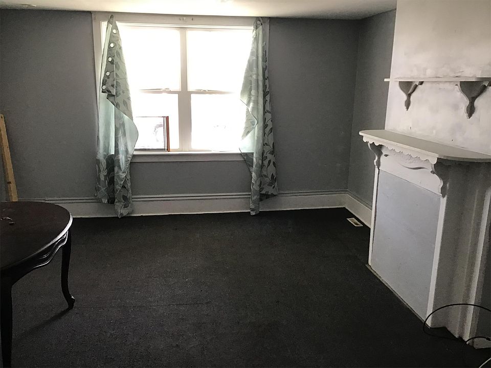 1st image of 462 Plymouth Ave #1