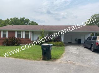 36 Calhoun St, Ringgold, GA 30736