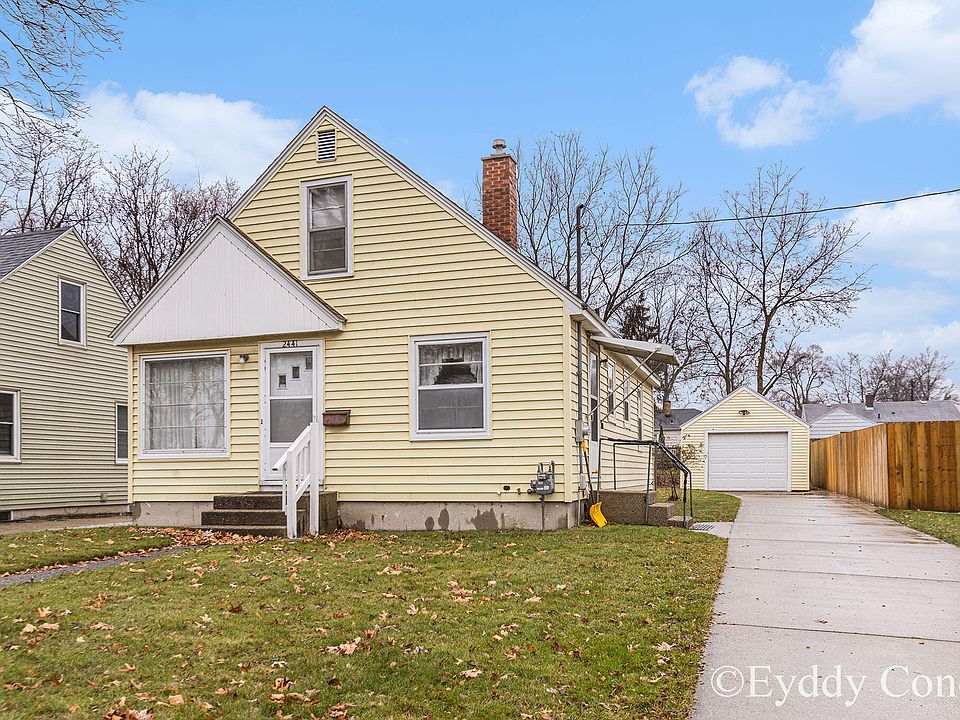 1st image of 2441 Noel Ave SW