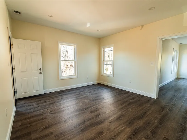 340 E Main St #2 — Photo 8