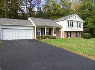 10839 Broadwater Dr, Fairfax, VA 22032