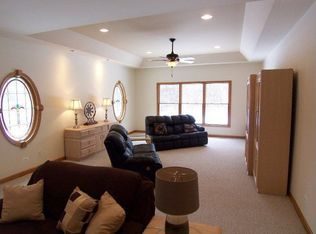 434 W 2nd St, Elmhurst, IL 60126