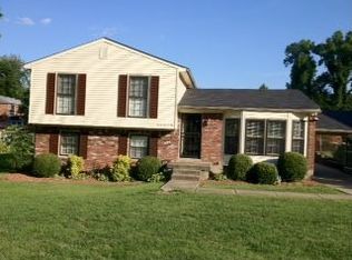 2502 Dora Dr, Louisville, KY 40214