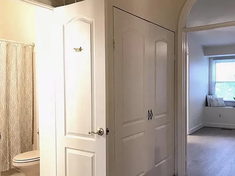 8043 Merry Oaks Ct — Photo 18