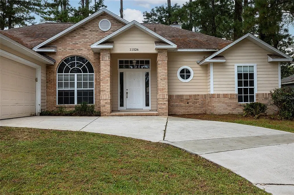 3 bed, 2.0 bath, 1777 sqft, $2,600 — Photo 3