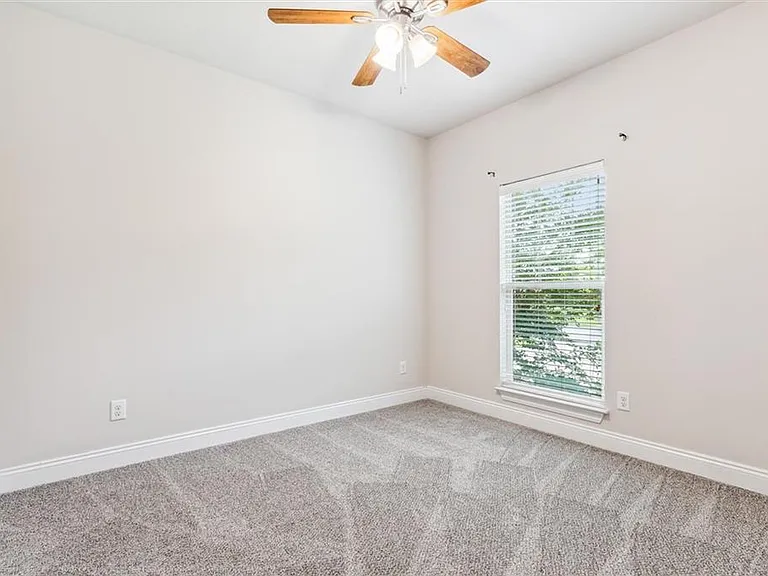 856 Linlen Ave — Photo 13