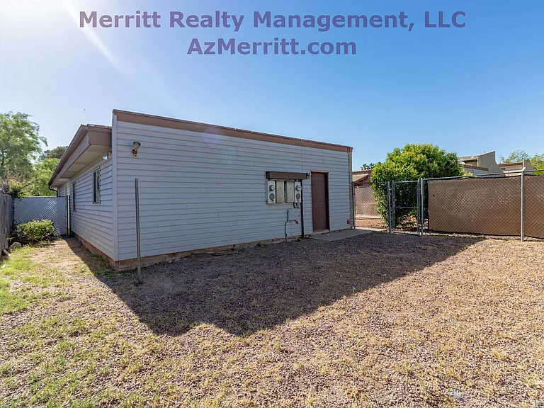1644 N Catalina Ave — Photo 21
