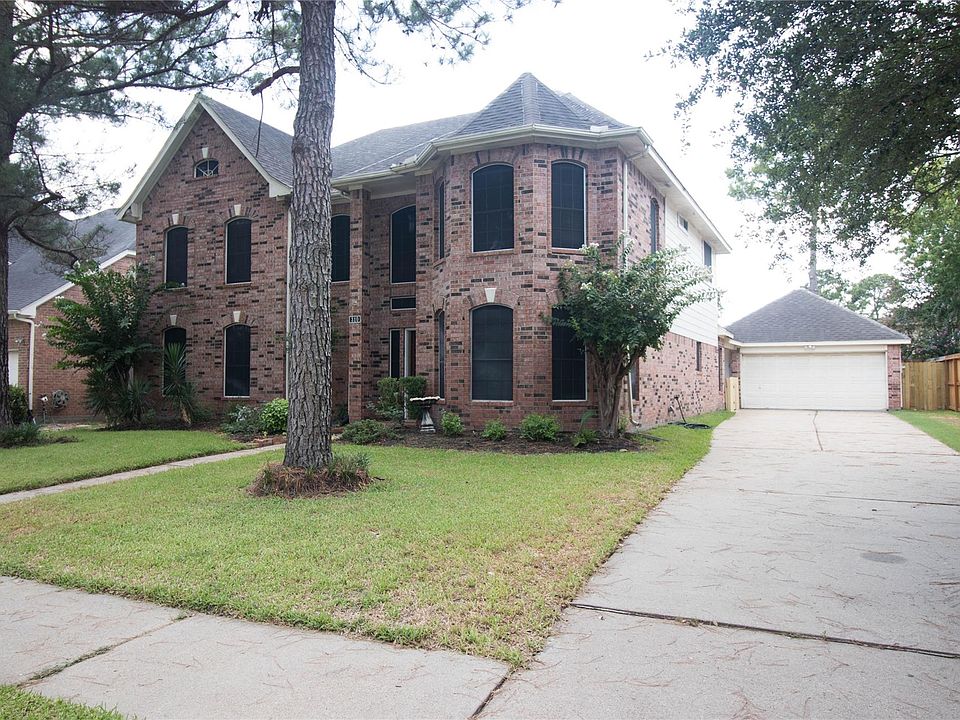 1st image of 310 Cheddington Dr