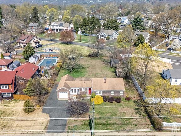 3rd image of 369 Union Ave
