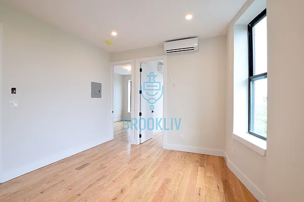 Rented by null | media 25