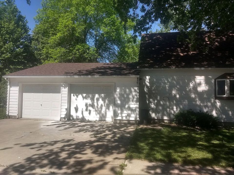 1st image of 311 Nelson St