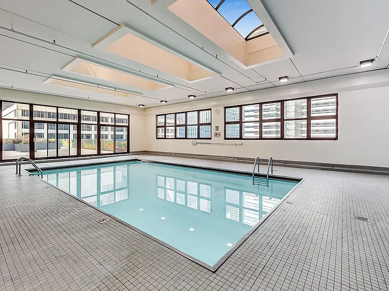 200 N Dearborn St #3407 — Photo 31