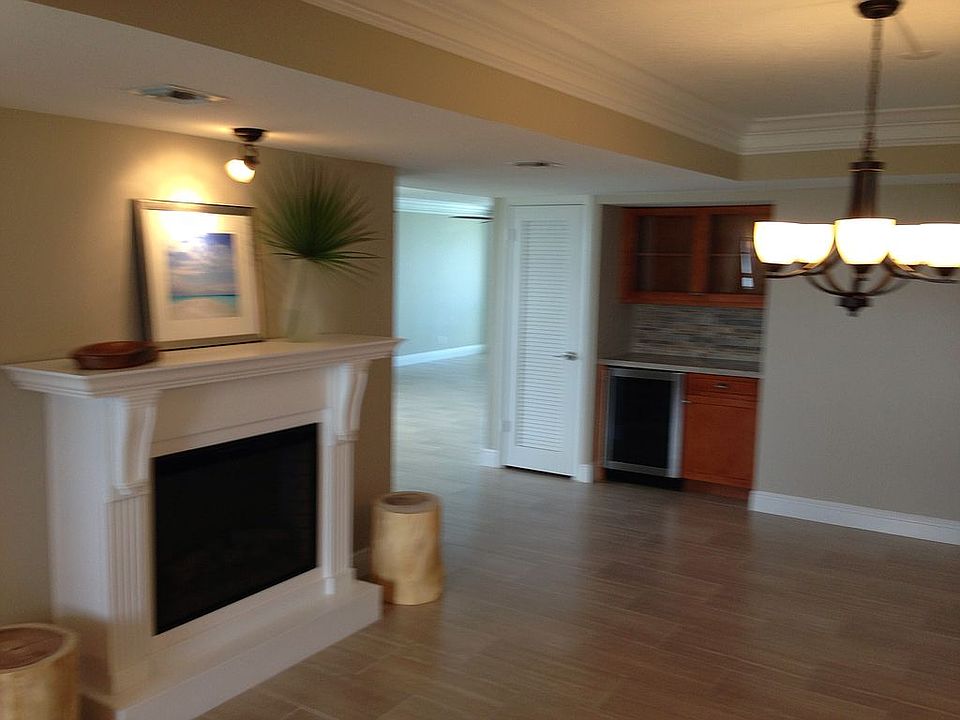 1st image of 911 Ocean Dr APT 706