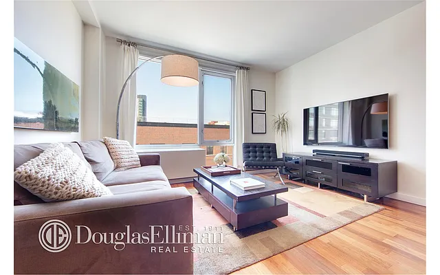 Sold by Douglas Elliman | media 21