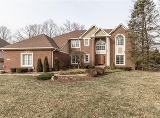 9733 Reston Ln, McCordsville, IN 46055