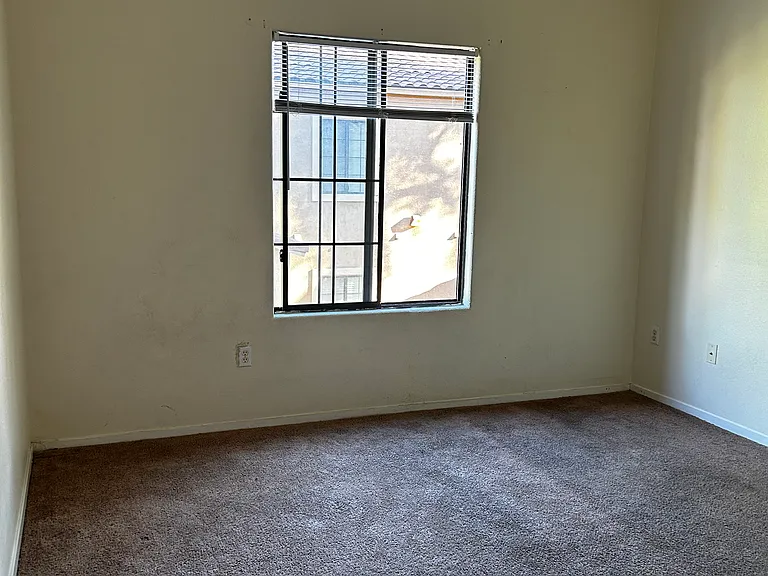 2041 Hussium Hills St — Photo 10
