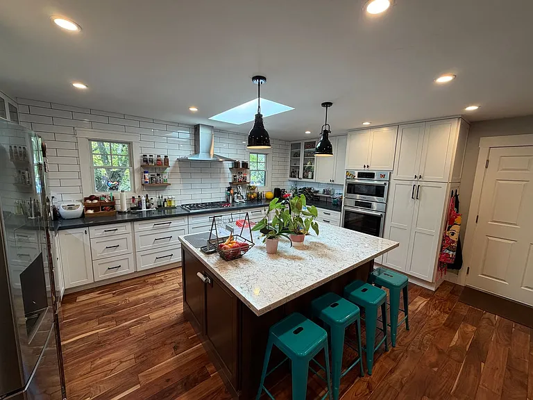 954 Acalanes Rd — Photo 4