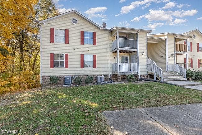 1st image of 521 Mystic Dr APT C