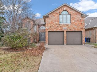 13090 Parkland Cres, Tecumseh, ON N8N 4V6
