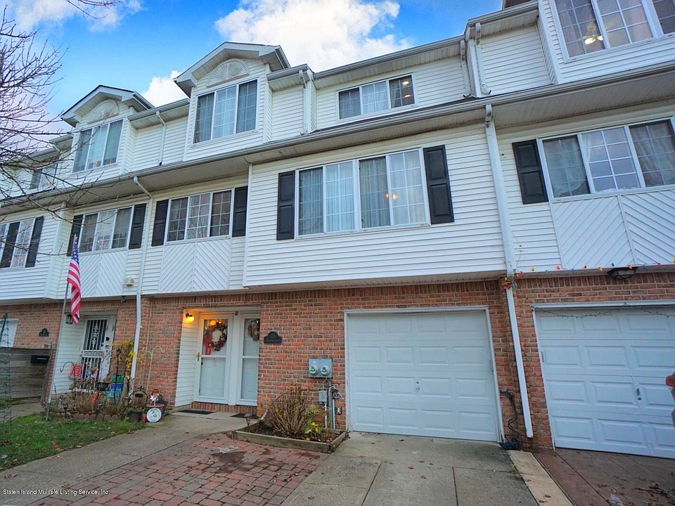 1st image of 25 Red Cedar Ln