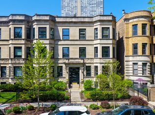 634 W Grace St #1E, Chicago, IL 60613