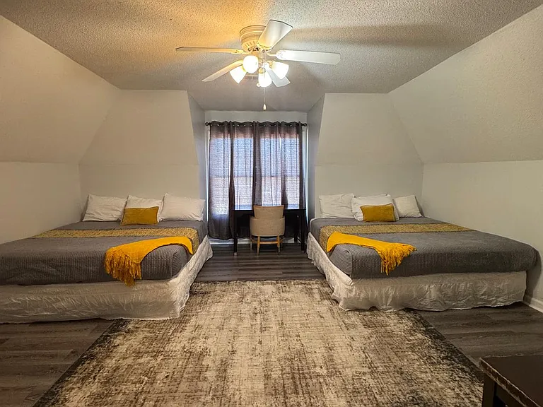 8843 Overlea Cv — Photo 9
