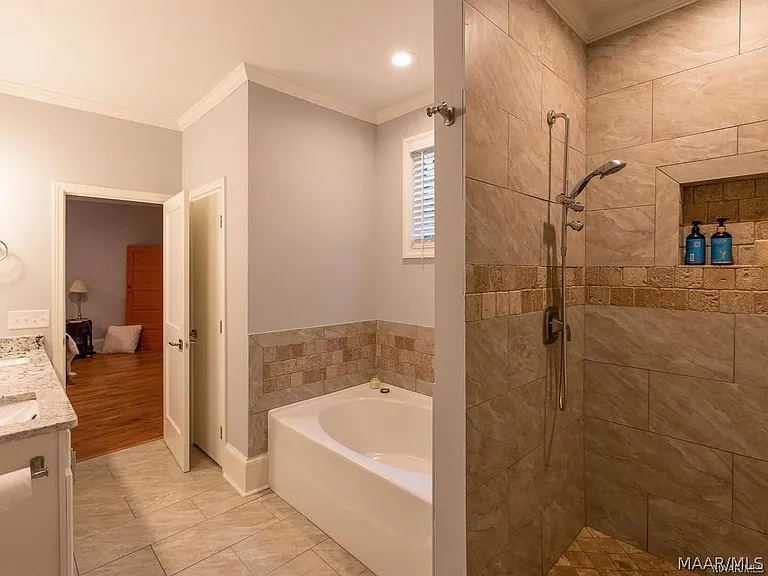 3117 Cloverdale Rd — Photo 16