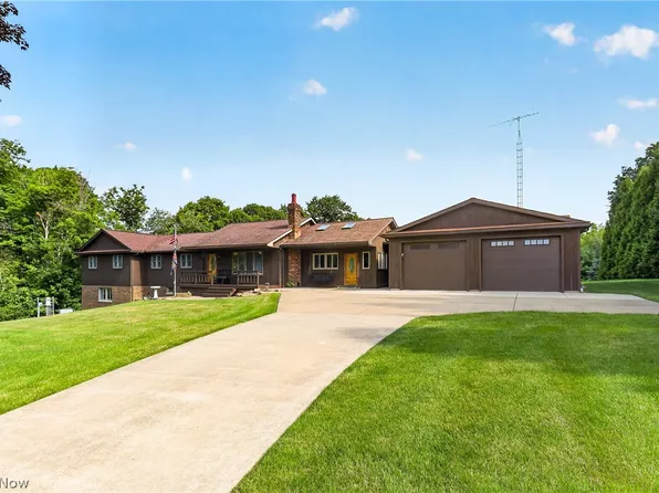38816 Longs Crossing Rd, Leetonia, OH 44431