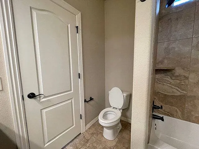 3895 Baltic St — Photo 8