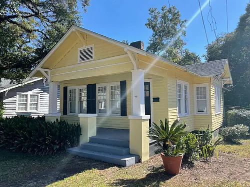 2153 Dauphin St Photo 1