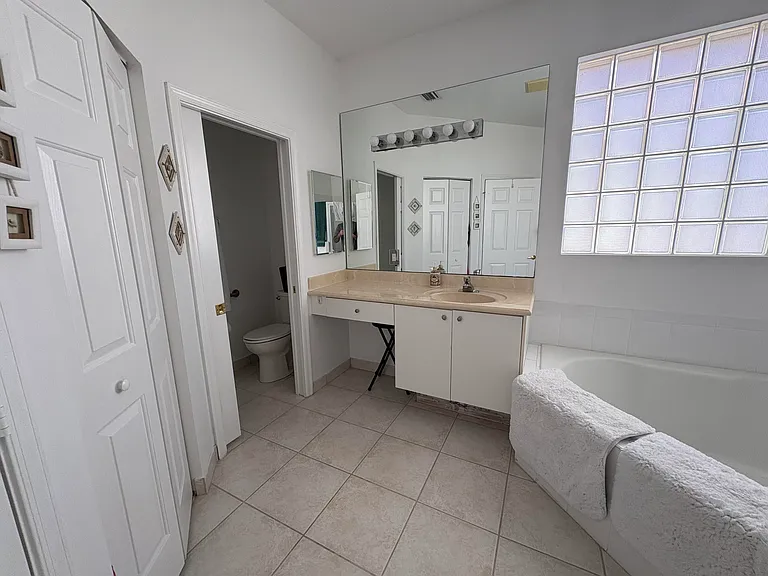 15426 Fiorenza Cir — Photo 19