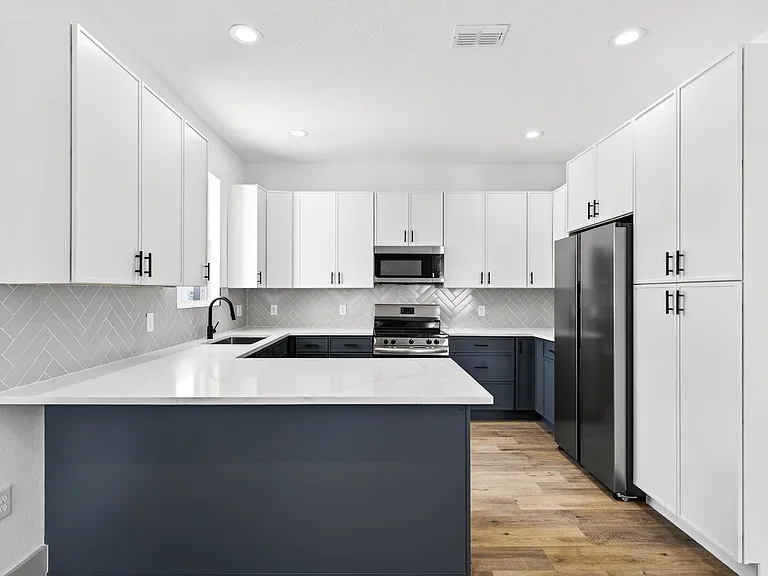 1139 29th St S — Photo 14