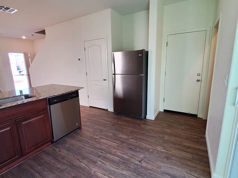 5540 Remington Way — Photo 2