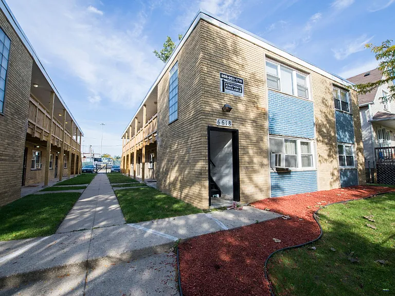 6618 S Wabash Ave — Photo 14